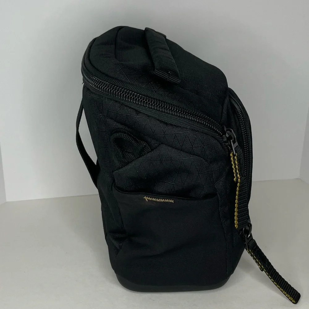 Case‎ Logic camera case
